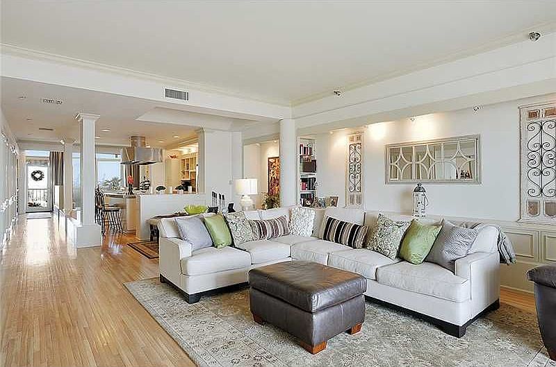 1st image of 123 Walnut St APT 1102