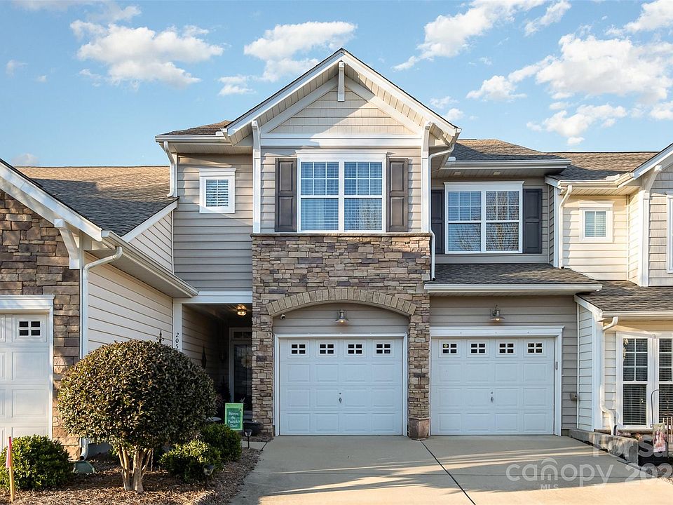 1st image of 205 Park View Dr