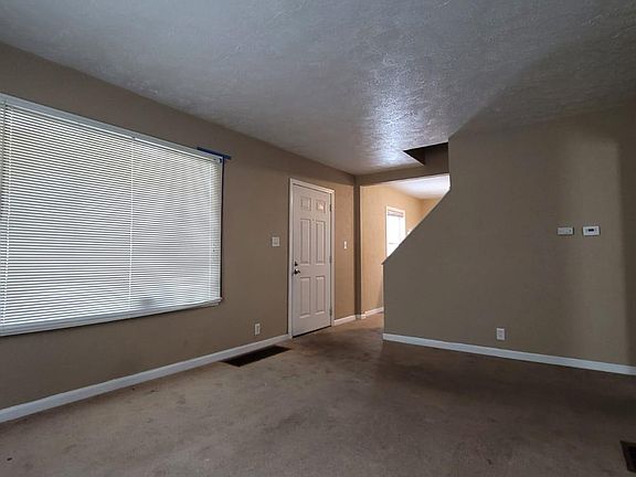 3rd image of 1244 N Kaley St