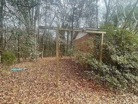 3rd image of 1651 Mixon School Rd