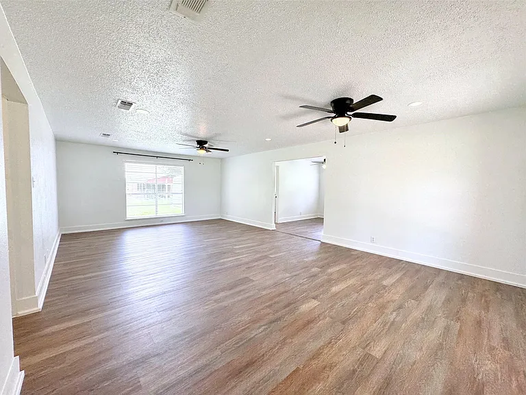 547 County Road 949E — Photo 4