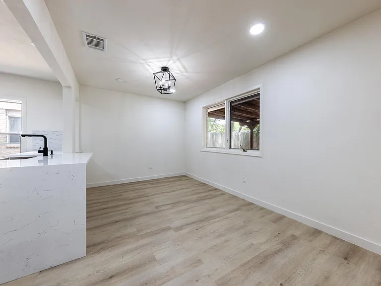 7601 W Gate Blvd — Photo 19