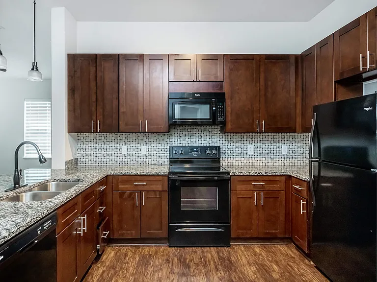 1810 Belcourt — Photo 28