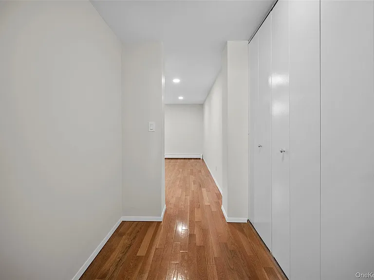 520 Ashford Ave #5 — Photo 23