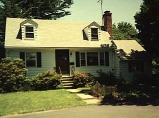 115 Dwight St, Fairfield, CT 06430