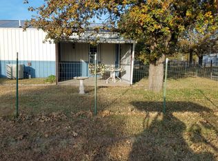 876 Indian School Rd, Bowie, TX 76230