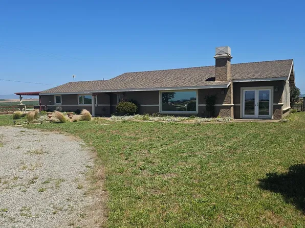 260 Giberson Rd, Moss Landing, CA 95039