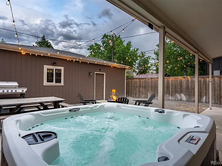 1246 S Clarkson St — Photo 31