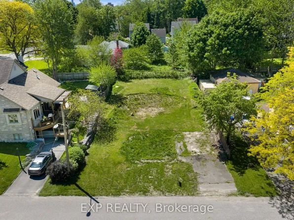 6254 Brock St, Niagara Falls, ON L2J 1W2