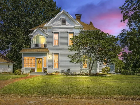 104 S Mill Street, Marionville, MO 65705