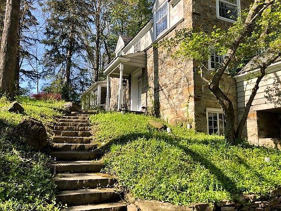 5th image of 659 Chagrin River Rd