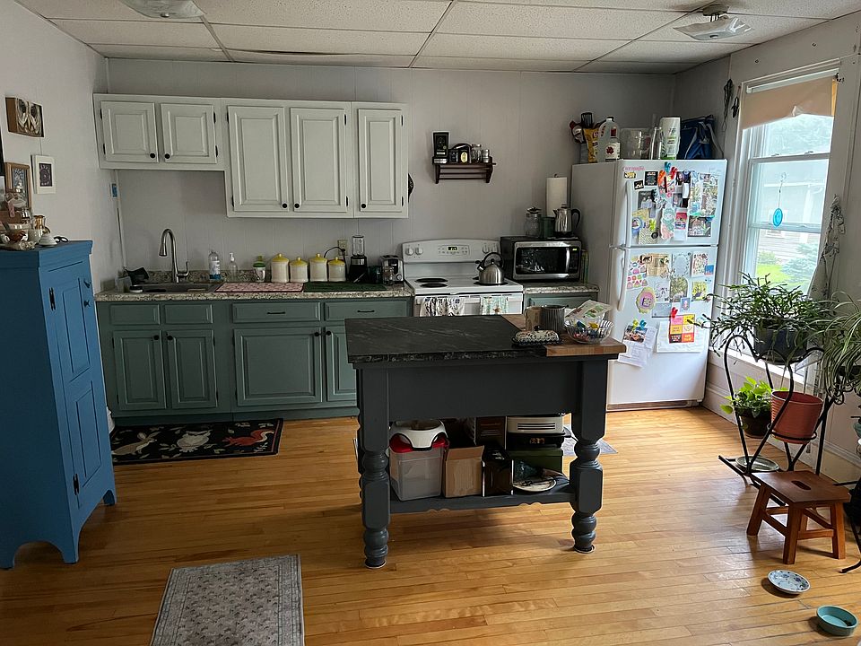 1st image of 21 Vine St #1