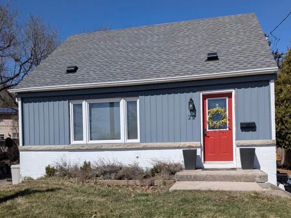 22 McKay Rd, Hamilton, ON L9H 1H5