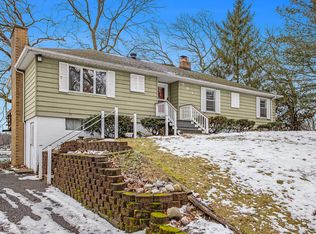 594 Sylvan Dr, Battle Creek, MI 49017