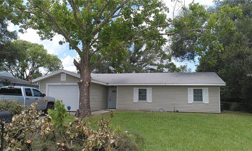 2nd image of 5127 Idlewood Ln