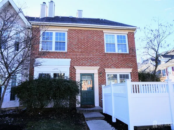 1 Bristol Dr, North Brunswick, NJ 08902