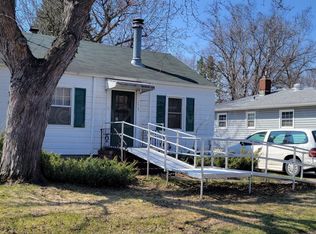 1523 4th Ave S, Moorhead, MN 56560