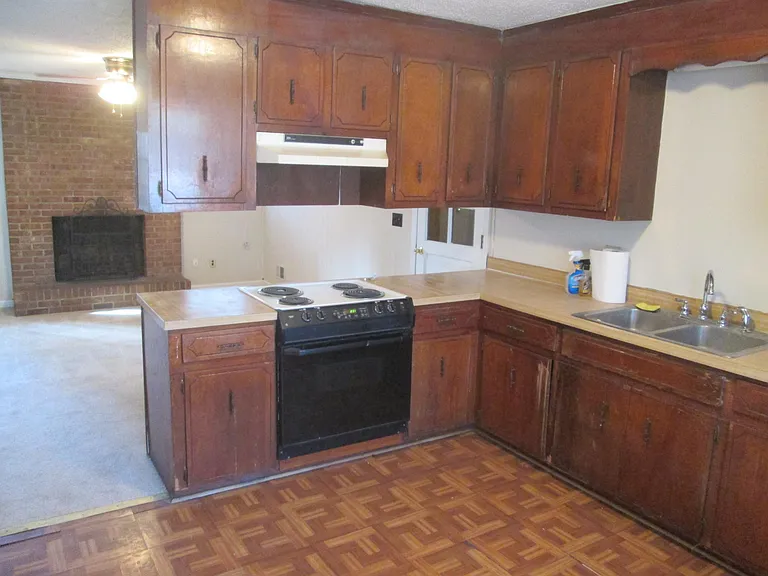 105 Landford Ct — Photo 5