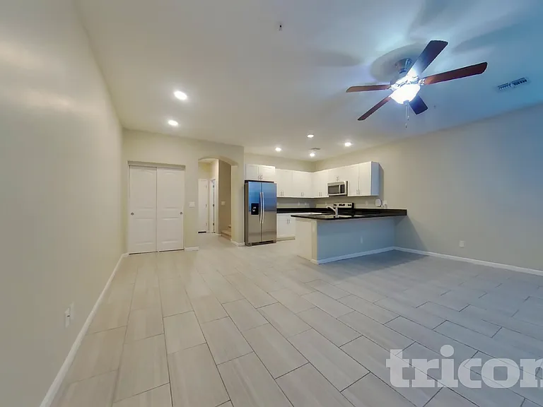 12564 W Hummingbird Ter — Photo 2