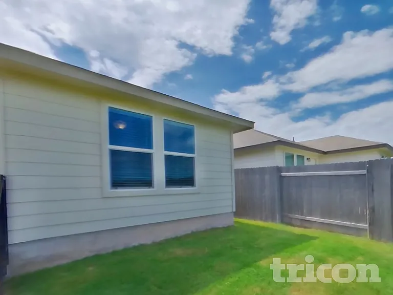 5116 Saddle Club Dr — Photo 17