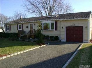 172 Columbus Ave, West Babylon, NY 11704