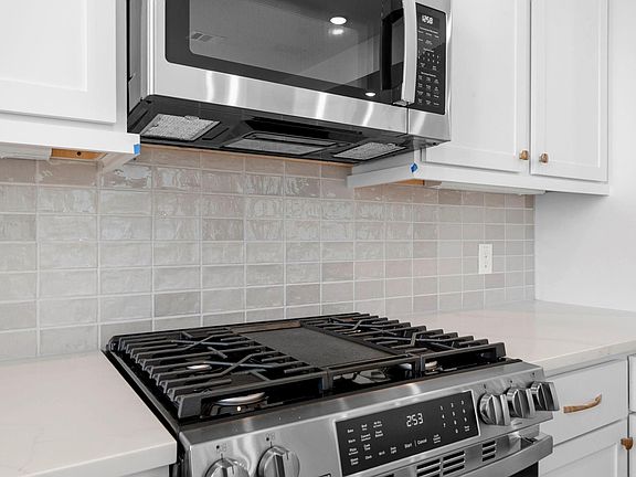 3rd image of 12742 Grayson County Rd