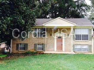 6719 Green Meadows Ln, Morrow, GA 30260
