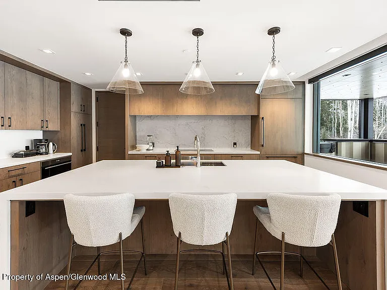 180 Wood Rd #302 — Photo 12