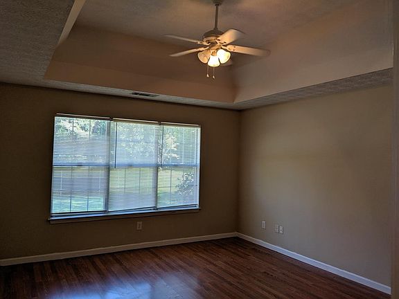 4th image of 4826 Camden Dr SW