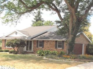 1100 Westview Dr, Normal, IL 61761