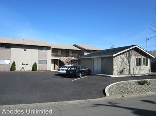 2822 W Jay Ave, Roseburg, OR 97471