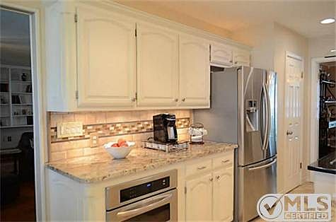 5th image of 3824 Welwyn Way Dr