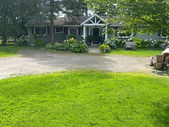 49 Maple St, Seguin, ON P0C 1J0
