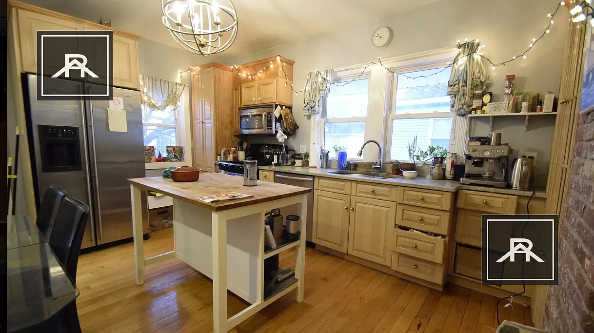 5 bed, 3.0 bath, $6,700 — Photo 2