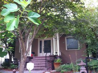 5622 12th Ave NE, Seattle, WA 98105