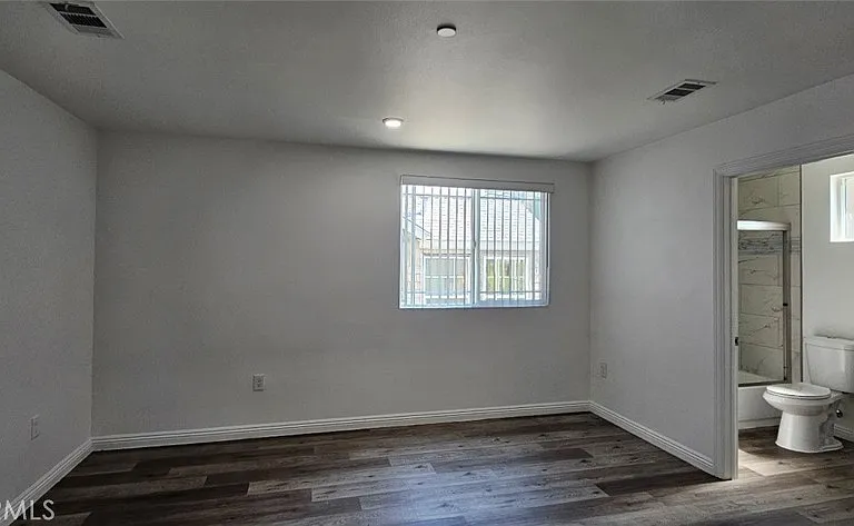 12308 Valley View Ave — Photo 4
