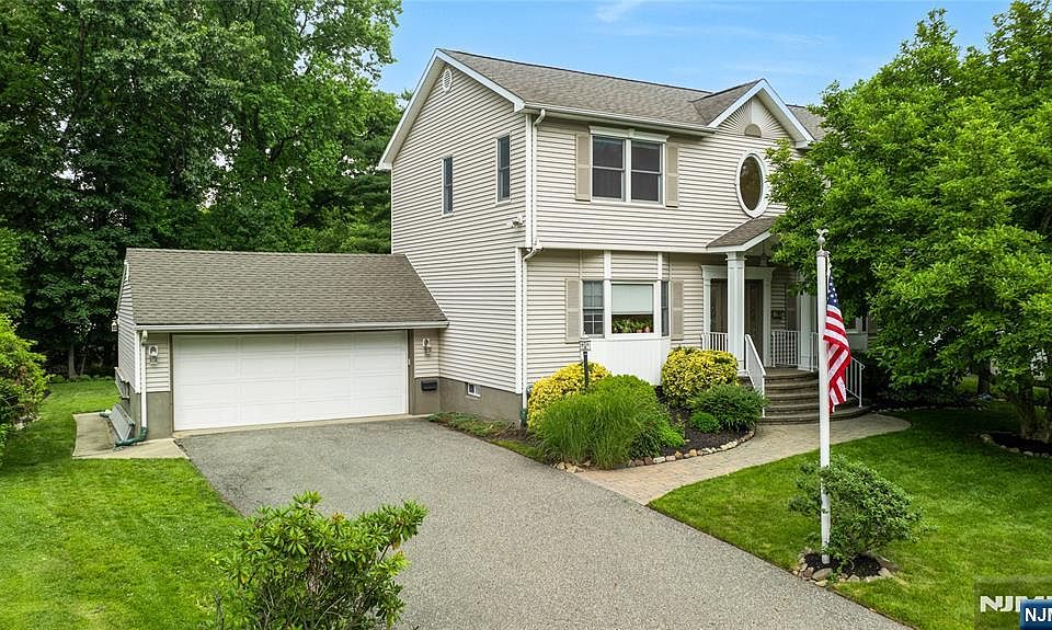 1st image of 41 Circle Dr