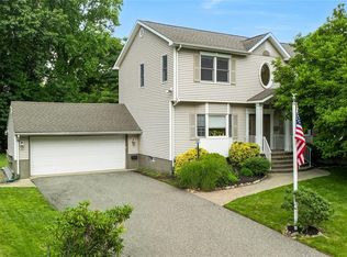 41 Circle Dr, Paramus, NJ 07652