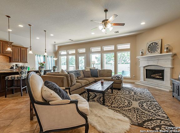 4th image of 475 Wilderness Way