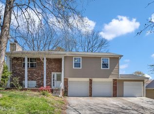 2131 Bishops Bridge Rd, Knoxville, TN 37922