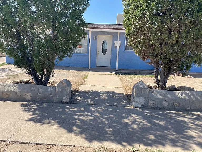 5330 Delta Dr — Photo 3