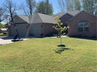 4045 Stonehenge Ave, Springdale, AR 72764