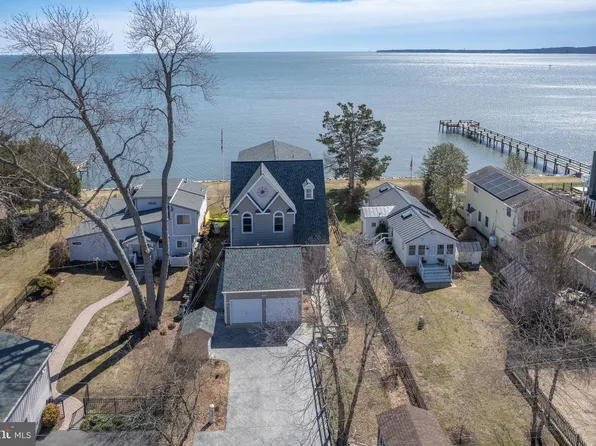 6065 Melbourne Ave, Deale, MD 20751