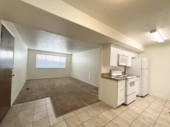 4768 S Bonair St #8, Salt Lake City, UT 84117