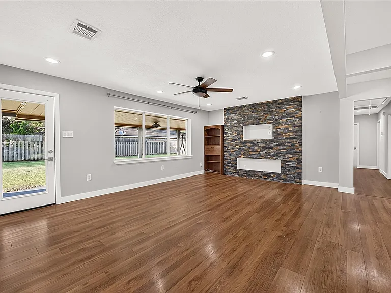 12930 Kimberley Ln — Photo 14
