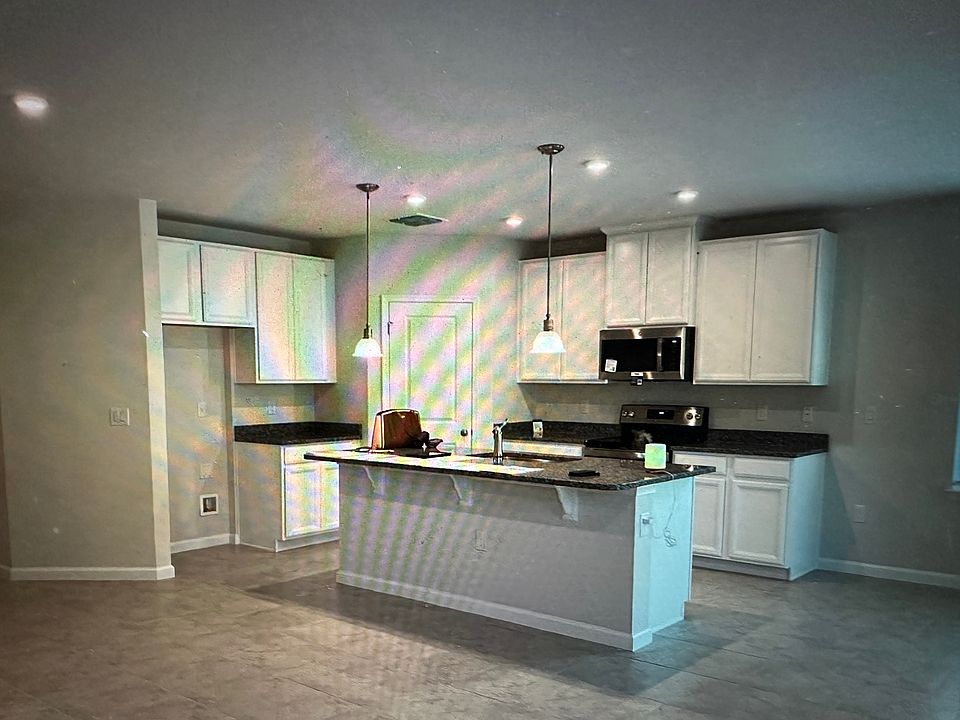 2nd image of 313 Siesta Vista Ct