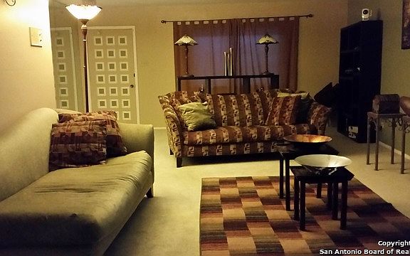 4th image of 10942 Crown Park Dr
