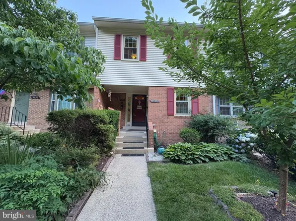 5930 Langton Dr, Alexandria, VA 22310