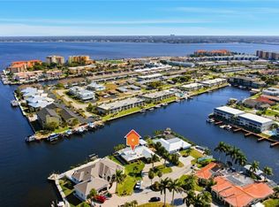 1755 SE 40th Ter, Cape Coral, FL 33904