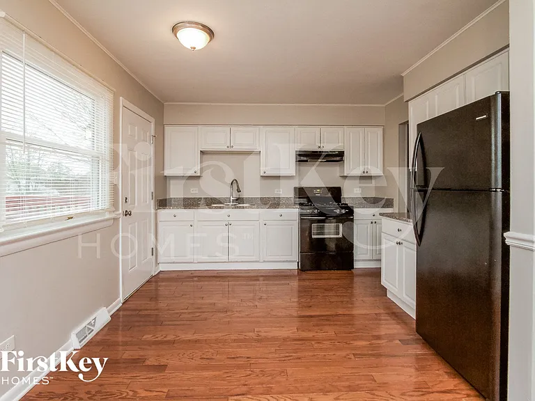 4924 Imperial Dr — Photo 7